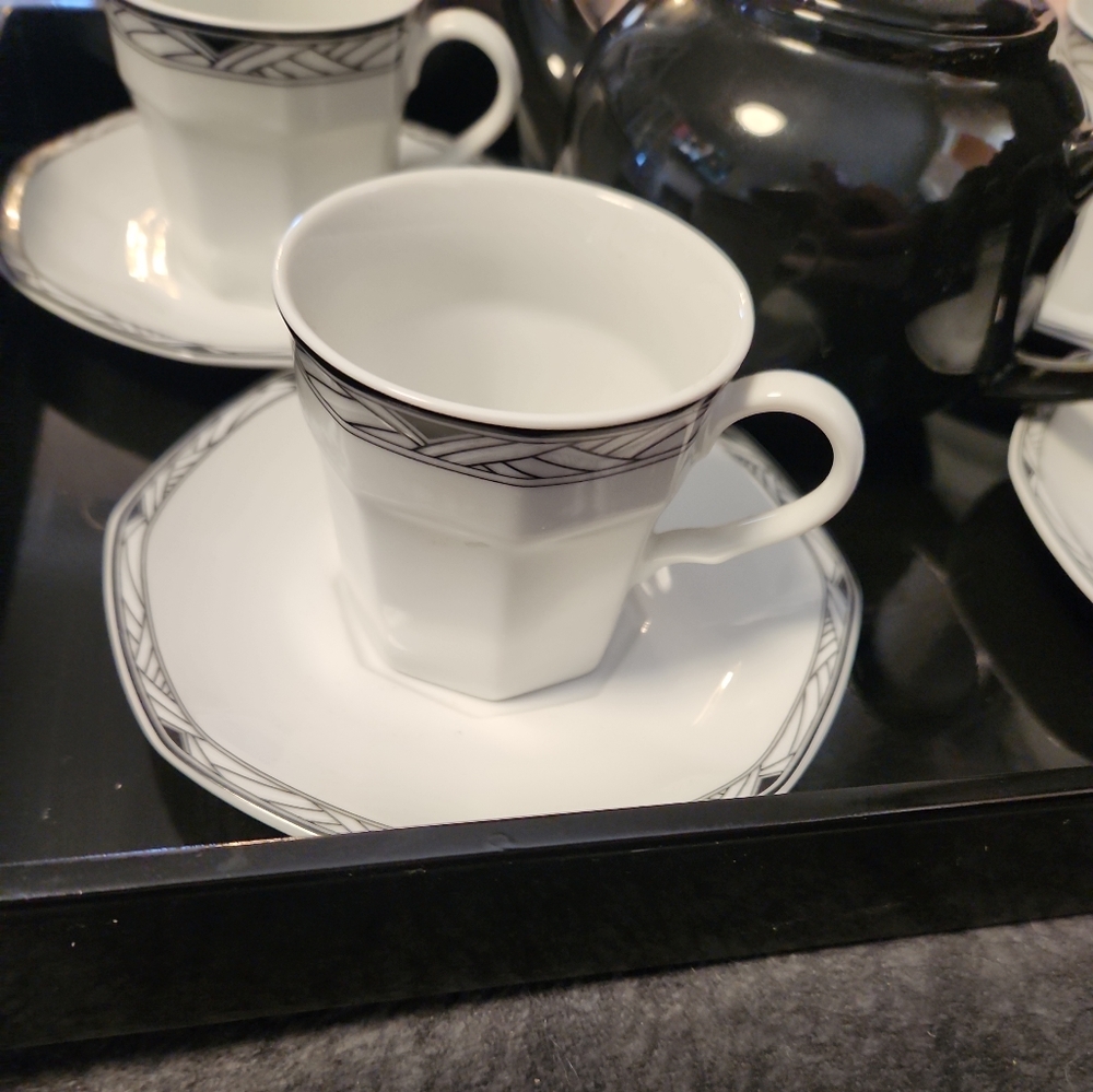 Tea set - Picture 2 of 7
